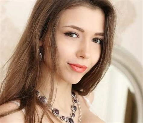 mila azul age|Mila Azul (Actress) Wiki, Bio, Height, Net Worth, Career, Photos,。